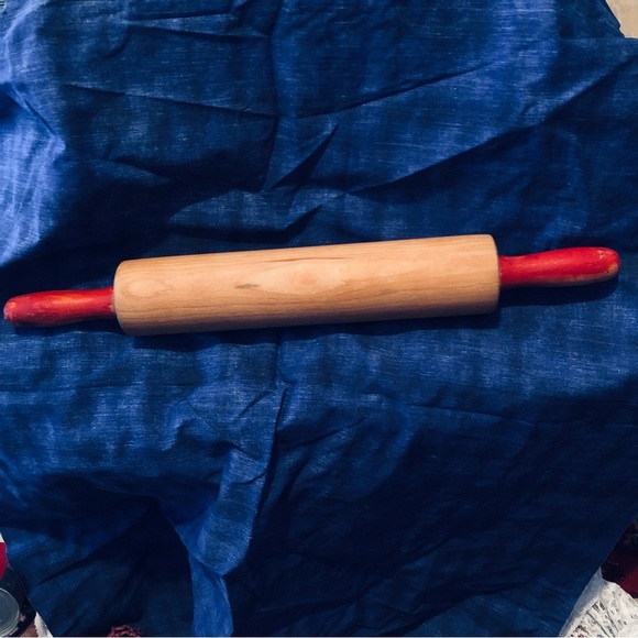 Wooden Rolling Pin with Red Handles - Picture 5 of 6